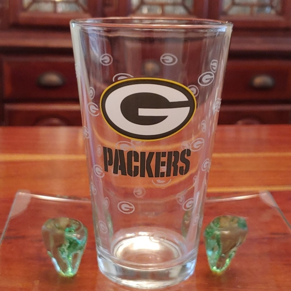 Green Bay Packers Drink Glass and Cap. - Picture 2 of 11